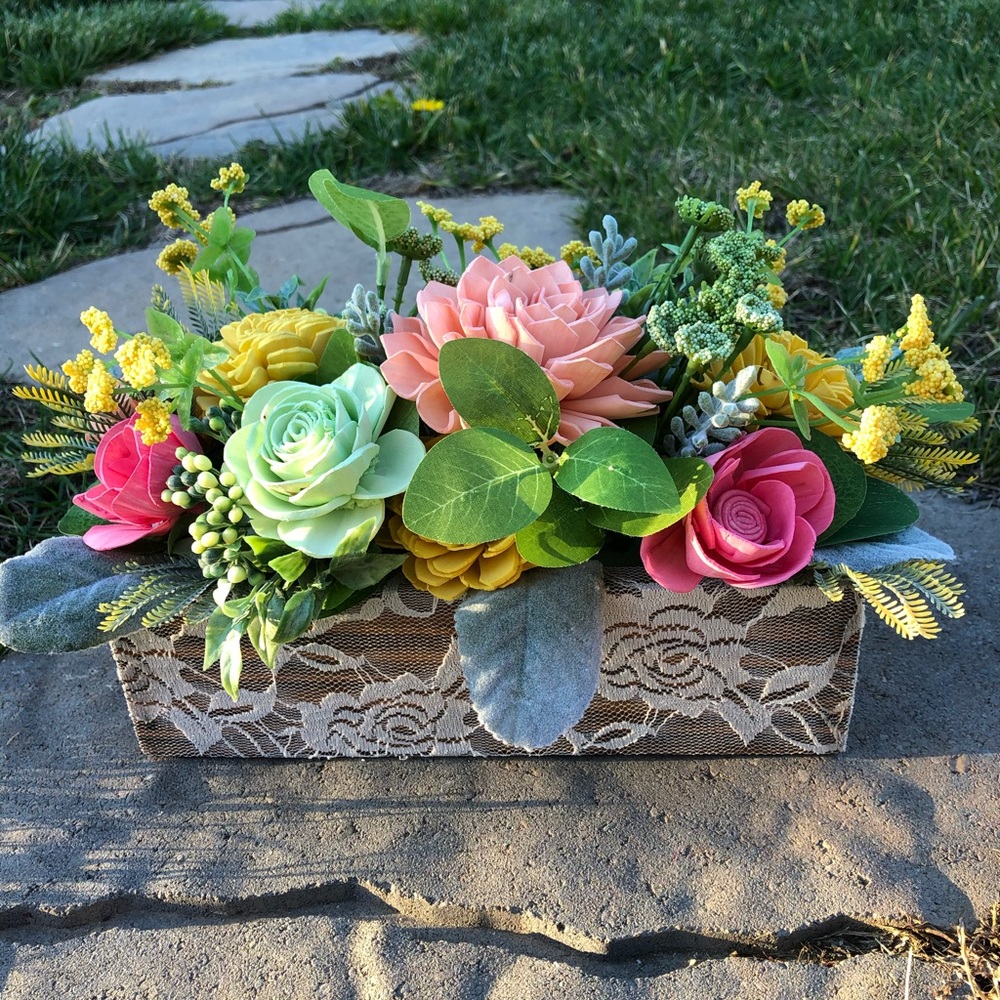 Sola wood flowers in spring colours. Lace box